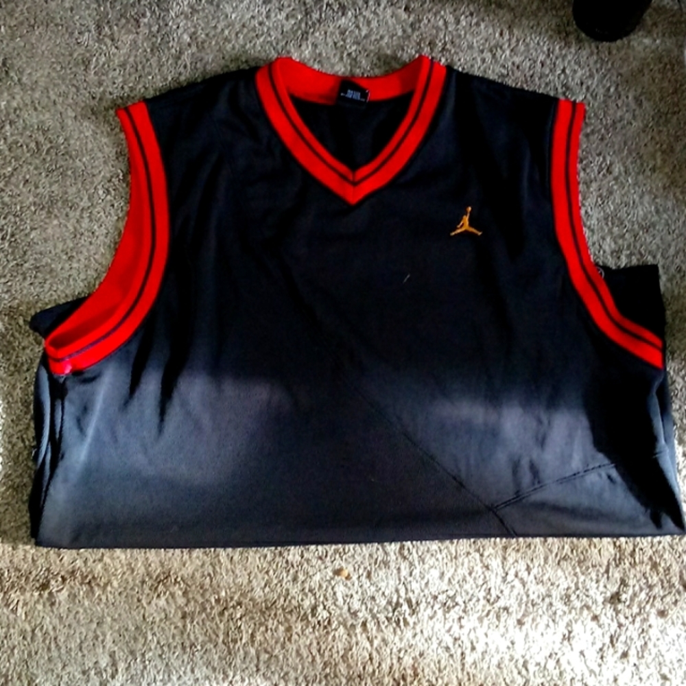 NWOT Sleeveless Jordan 20yr Anniversary size XL